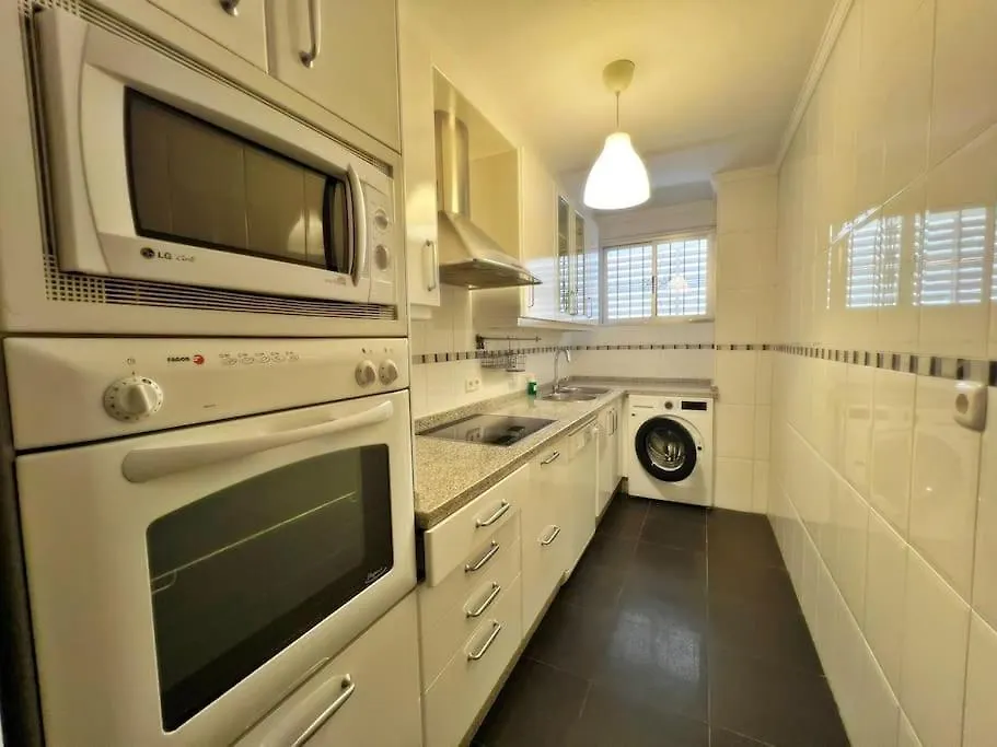 Magnifico Y Amplio Apartamento Con Terraza Fuengirola