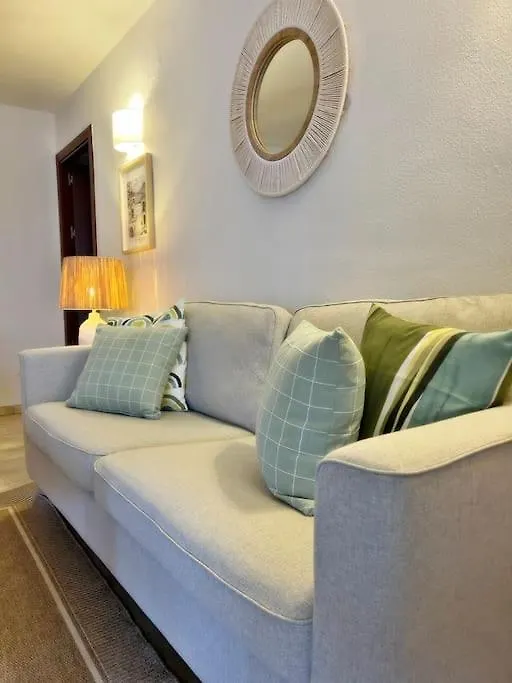 Magnifico Y Amplio Apartamento Con Terraza Fuengirola